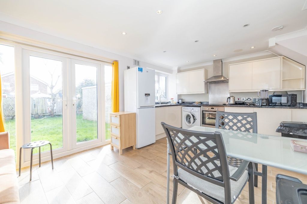 Property photo 2 of 11 Picture 2