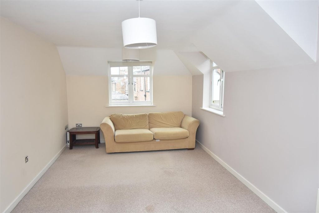 Property photo 3 of 14 Living Room