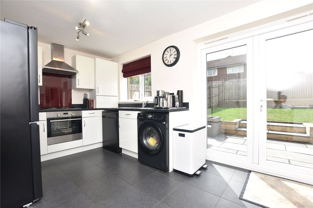 Property photo 3 of 12 Picture No. 06