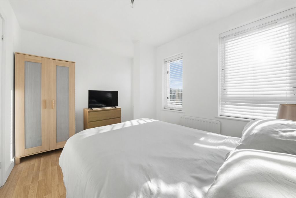 Property photo 2 of 12 Image