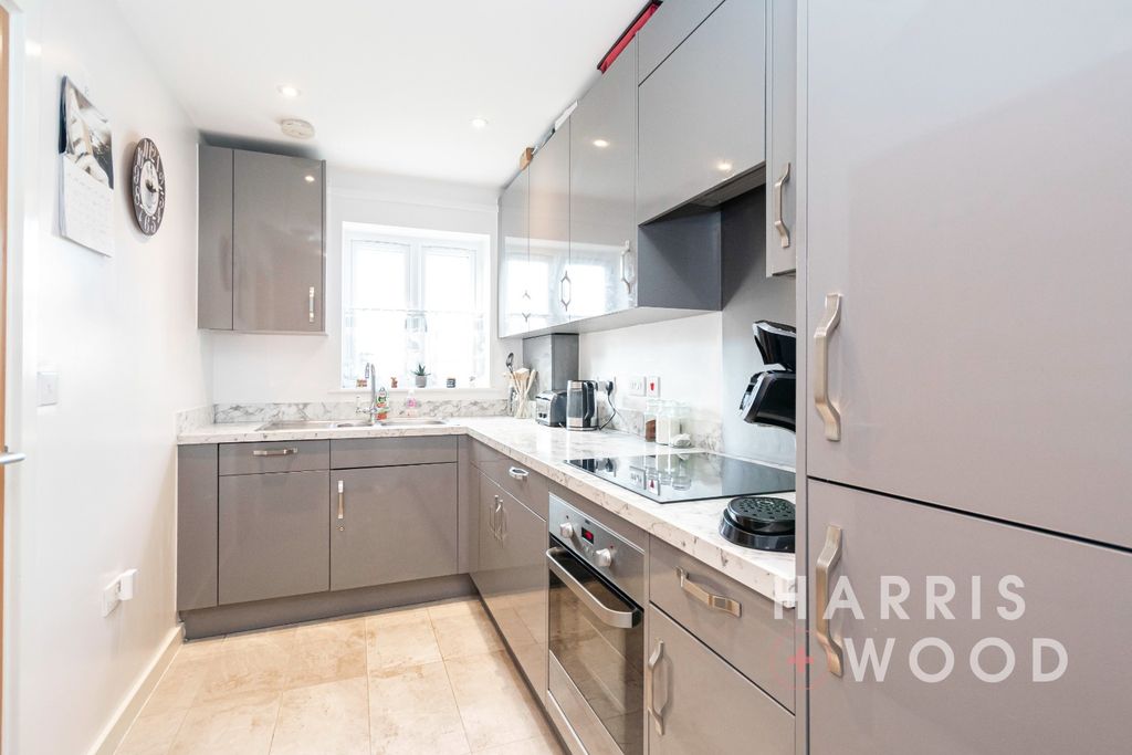 Property photo 2 of 16 4620203