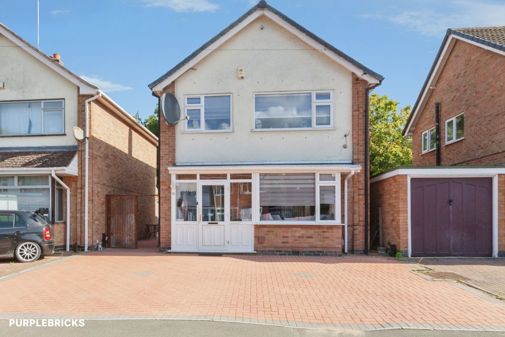 Property photo 2 of 33