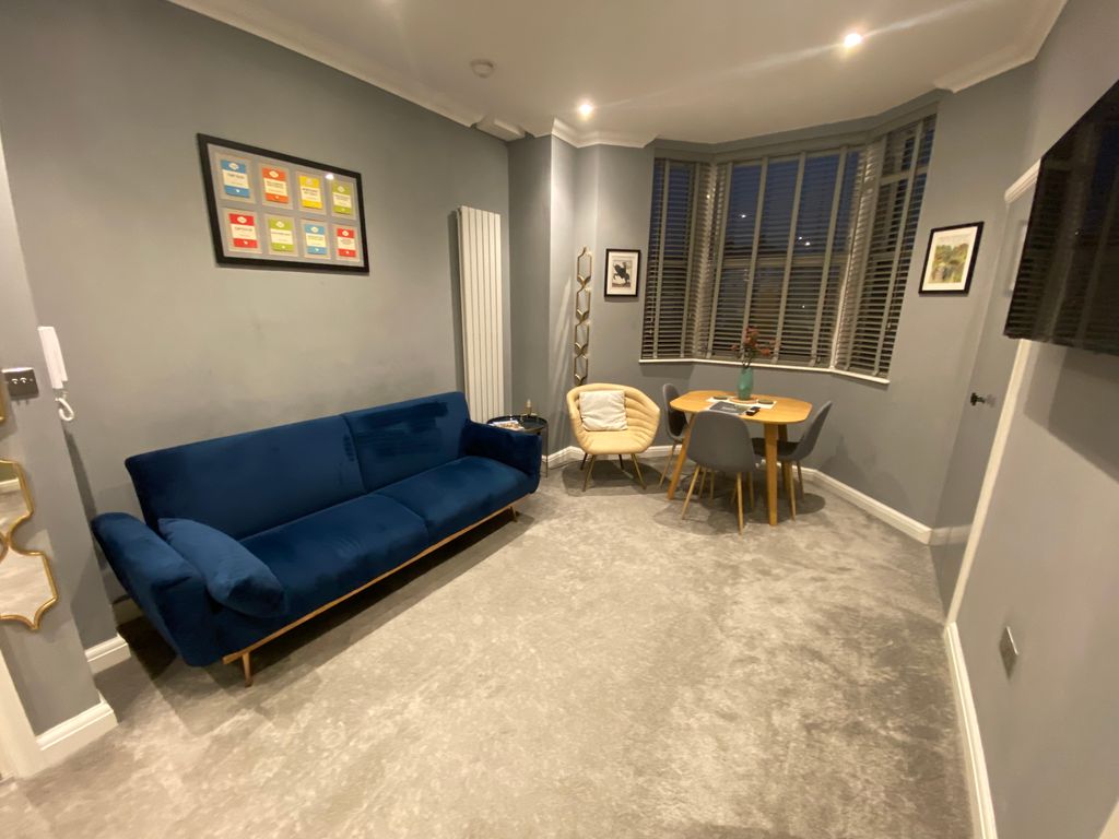 Property photo 1 of 6 Image