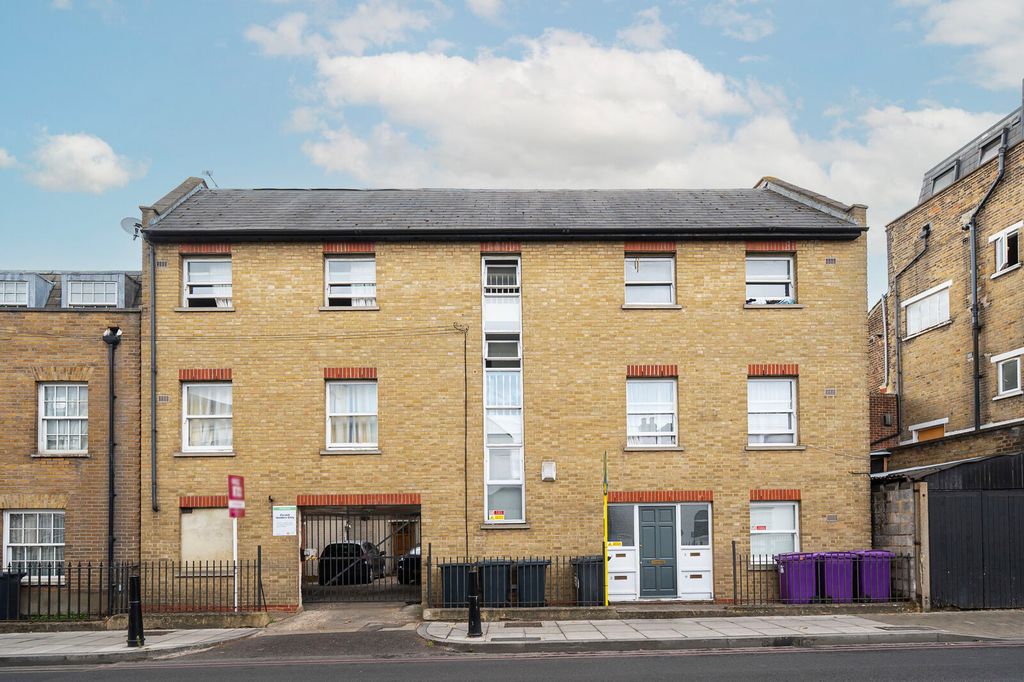 Property photo 1 of 7