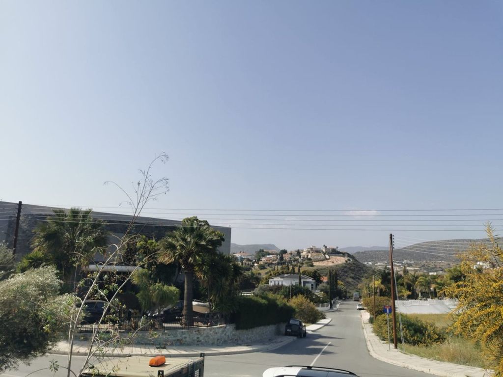 Property photo 2 of 4