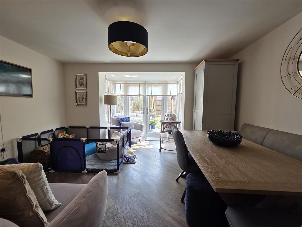 Property photo 3 of 21 24223.Jpg