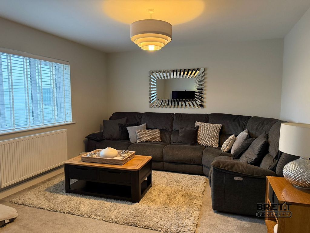 Property photo 3 of 8 Living Room