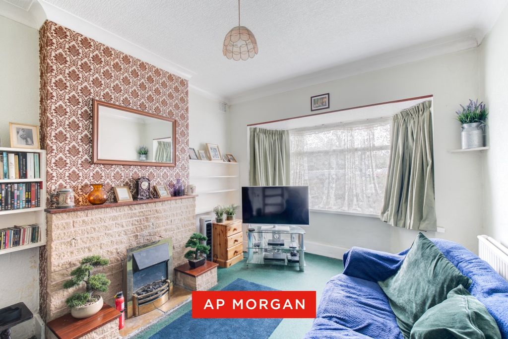 Property photo 2 of 19 Picture No. 04