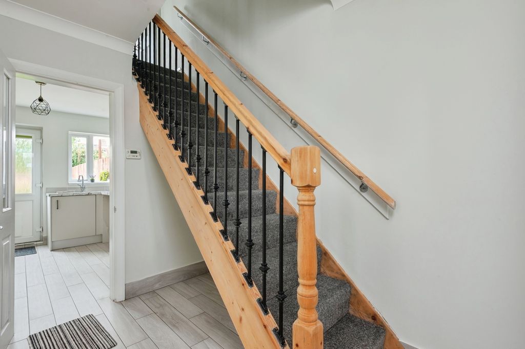 Property photo 2 of 19 Pbox-Img.Jpg