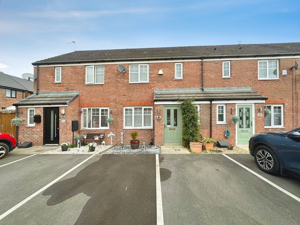 Property photo 1 of 17 External