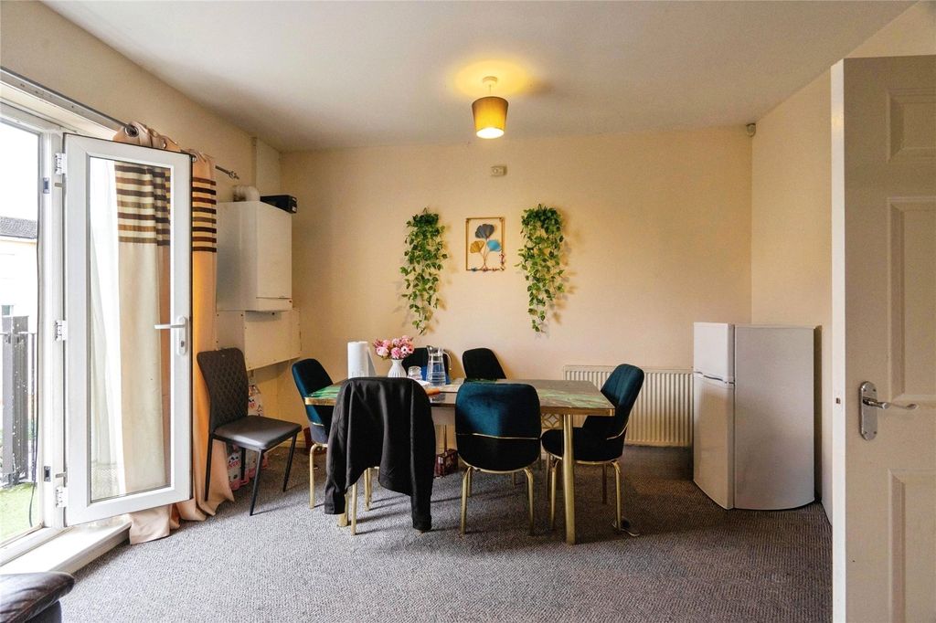 Property photo 3 of 11 Picture No. 20