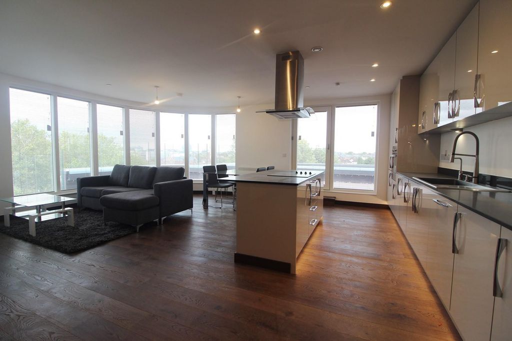 Property photo 2 of 9 Living Area Edit