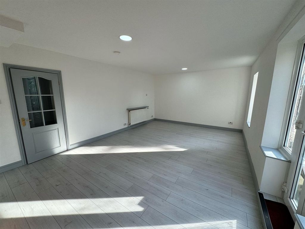 Property photo 3 of 29 Living Room