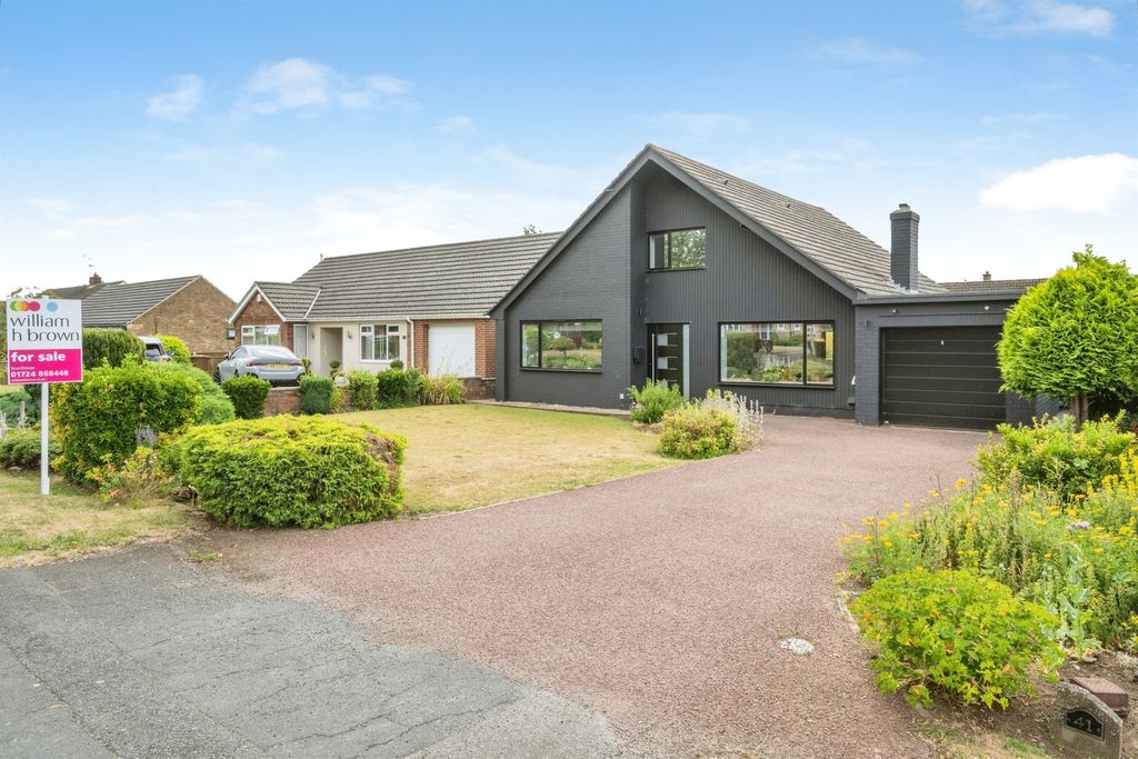 Property photo 1 of 18