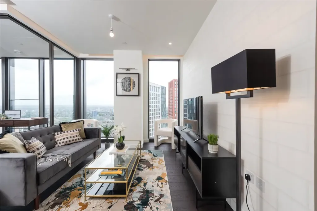 Property photo 2 of 19