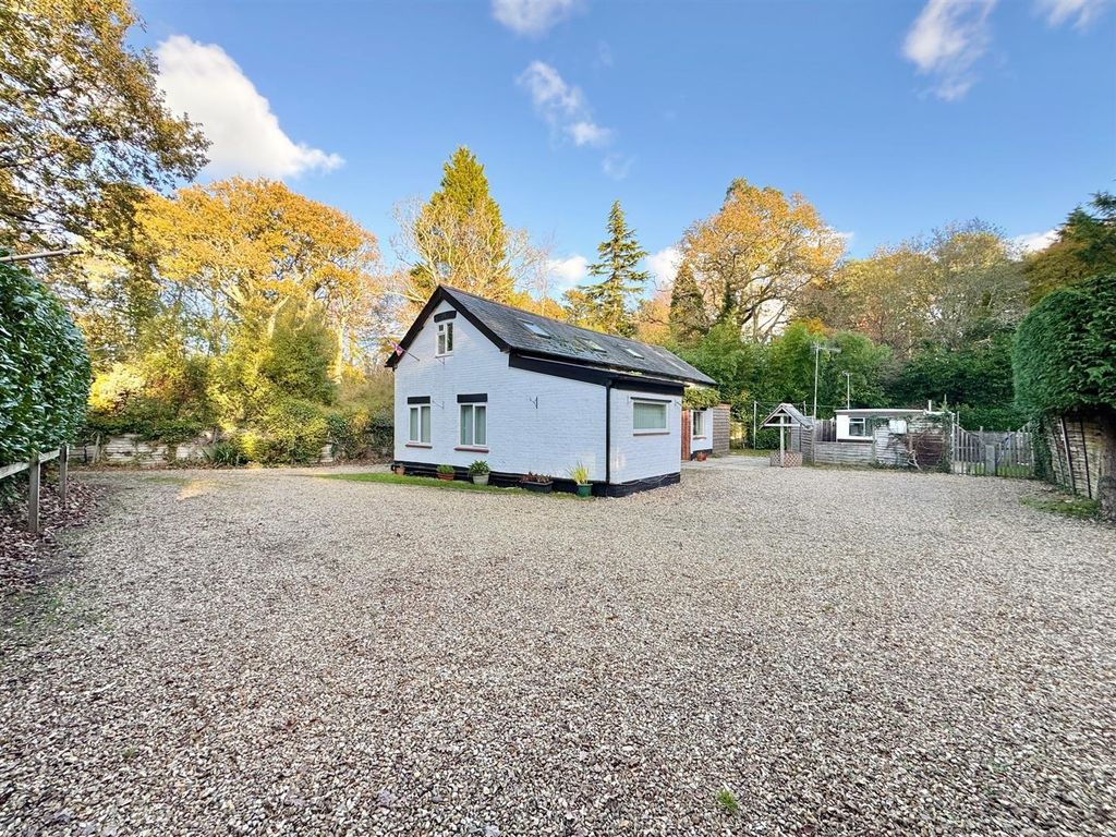 Property photo 3 of 40 Plot Size