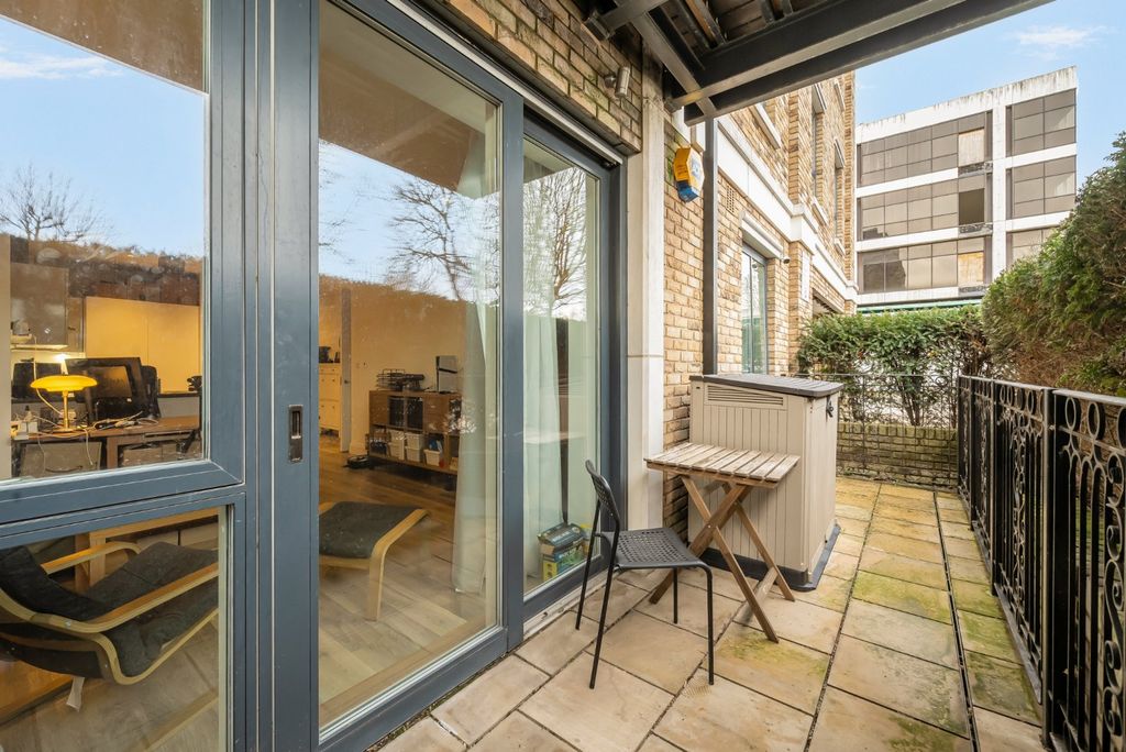 Property photo 3 of 10 Picture No. 13