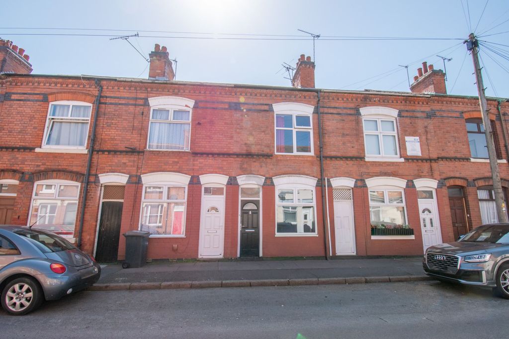 Property photo 1 of 12