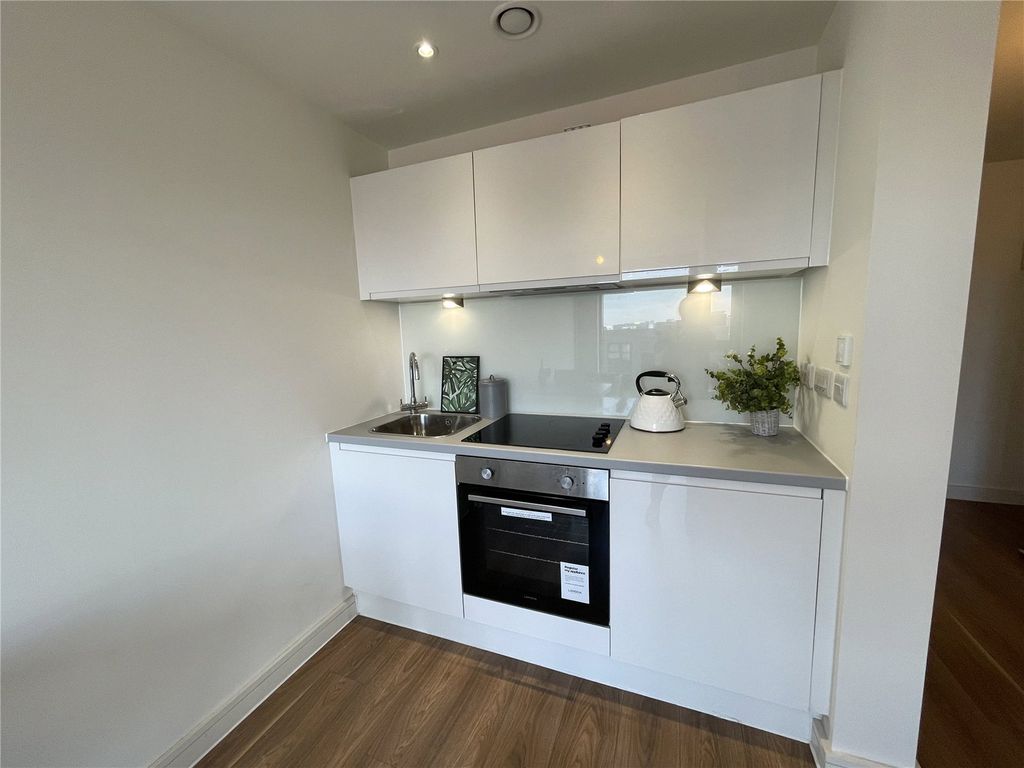 Property photo 2 of 9 Picture No. 63