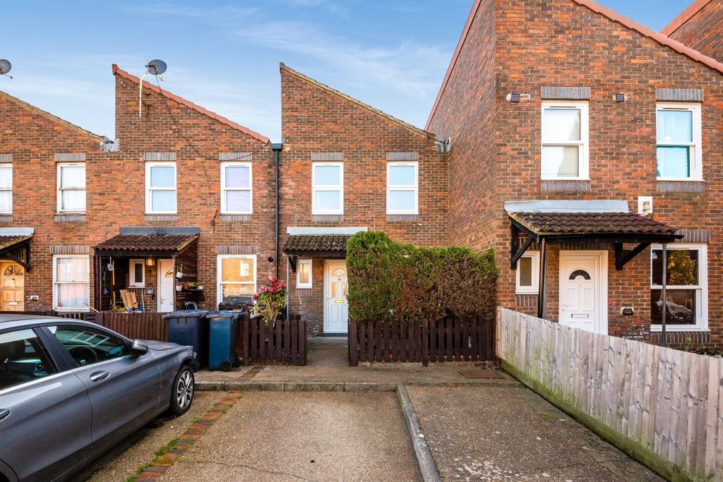 Property photo 1 of 18