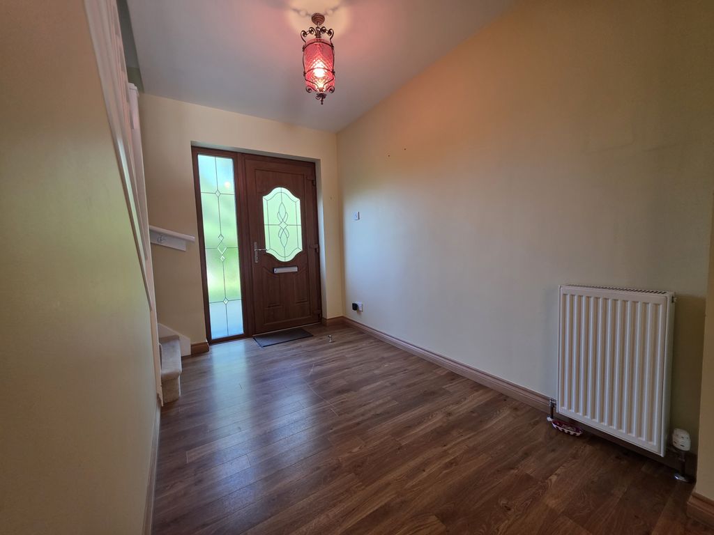 Property photo 2 of 27