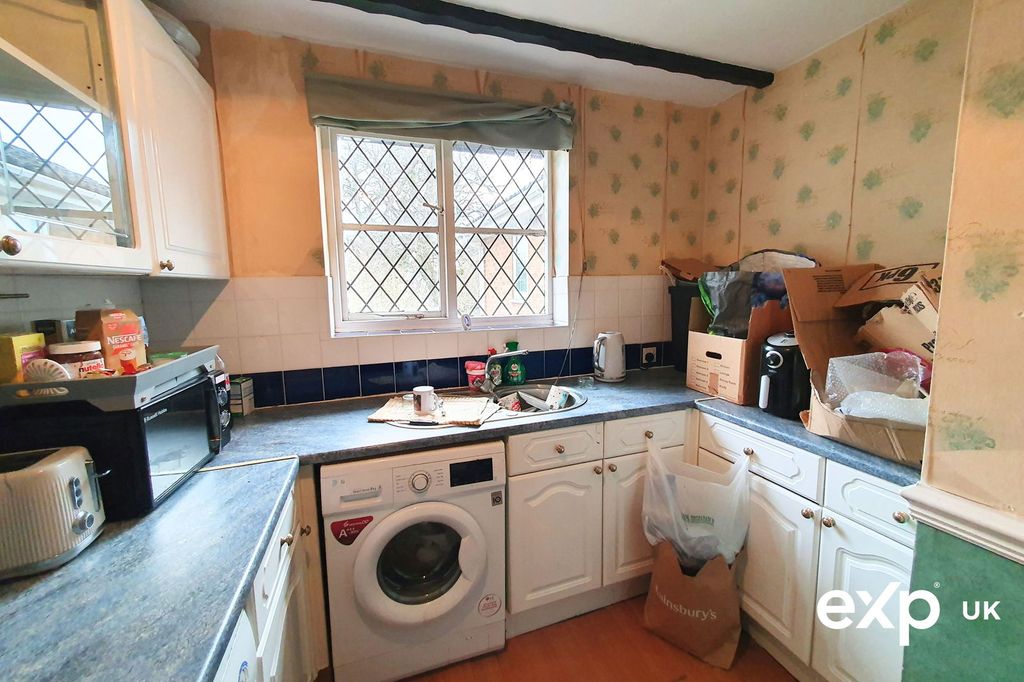 Property photo 2 of 14