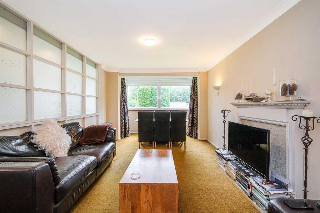 Property photo 3 of 14 11 Trent Court-14.Jpg