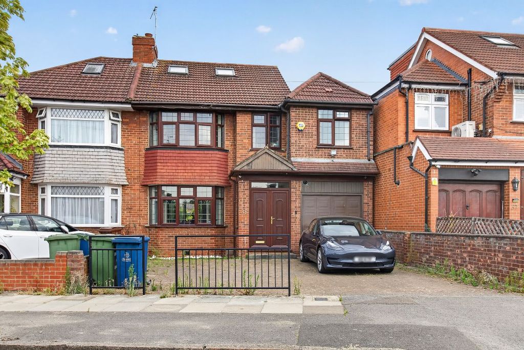 Property photo 1 of 16