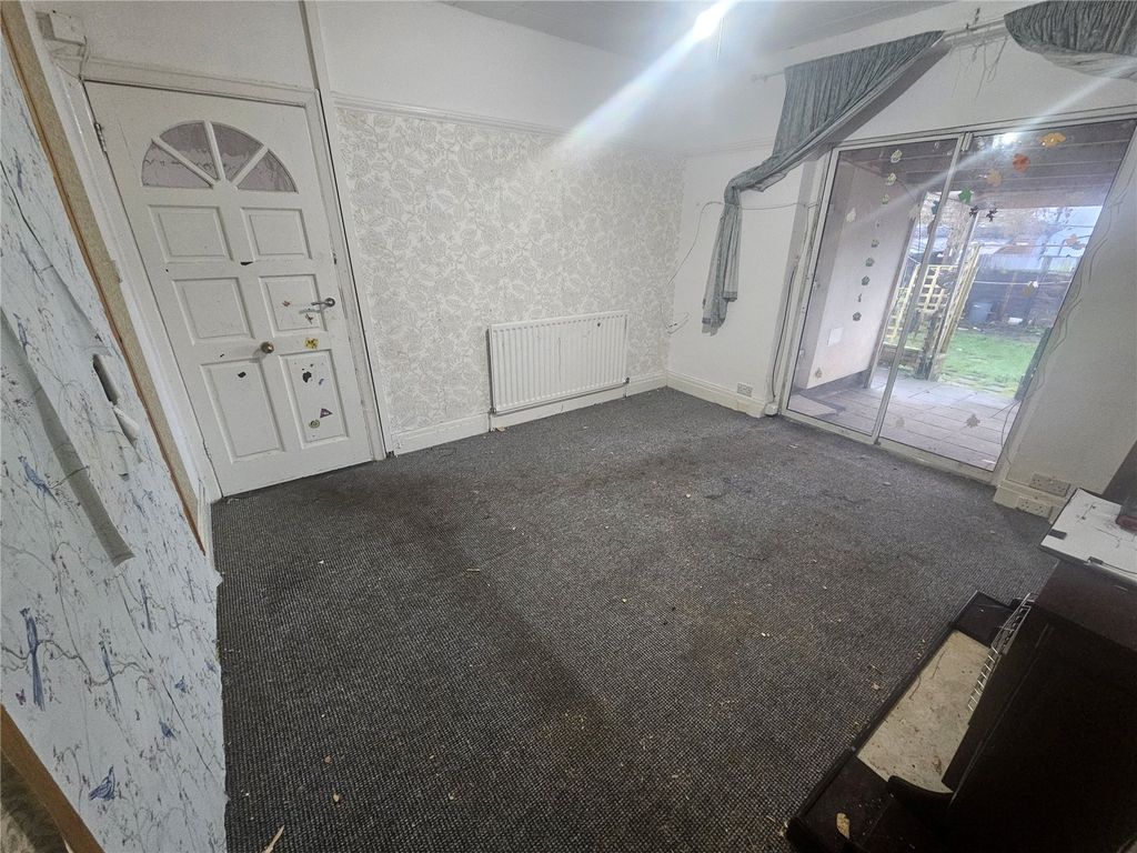 Property photo 3 of 16 Picture No. 10