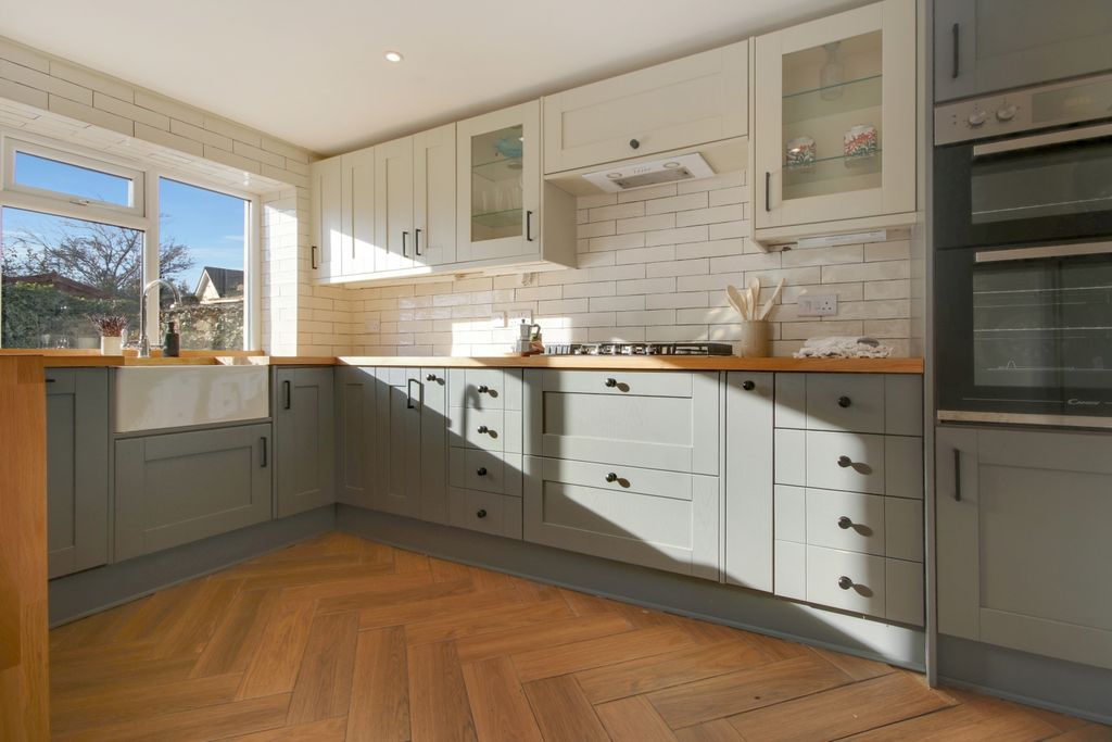 Property photo 2 of 19 Img_9366-Img_9368