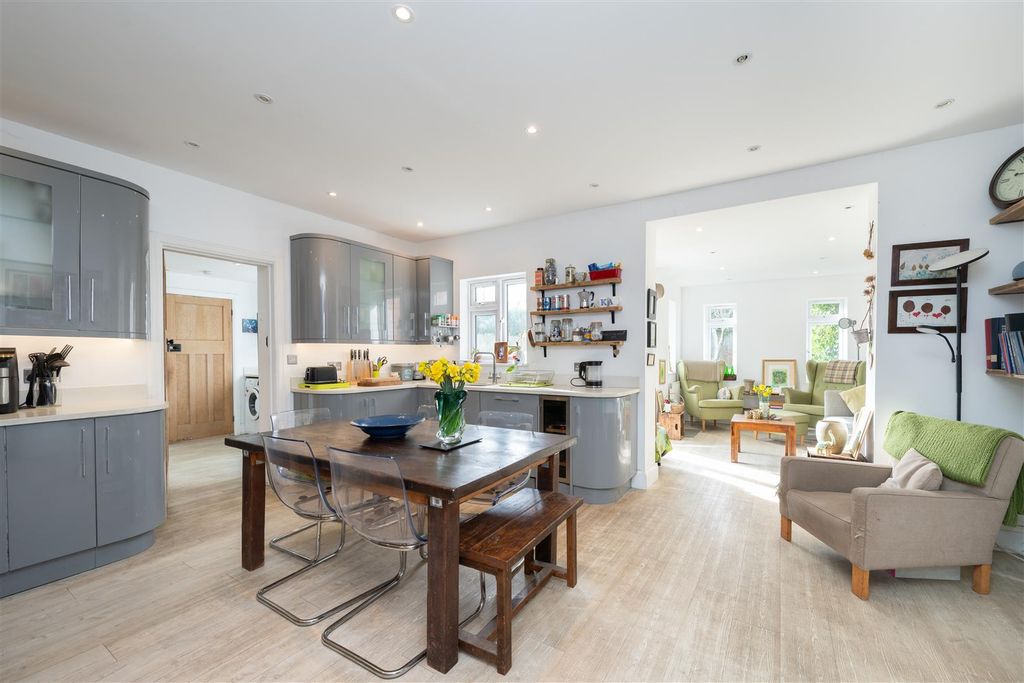 Property photo 2 of 25 Ajt_1624.Jpg