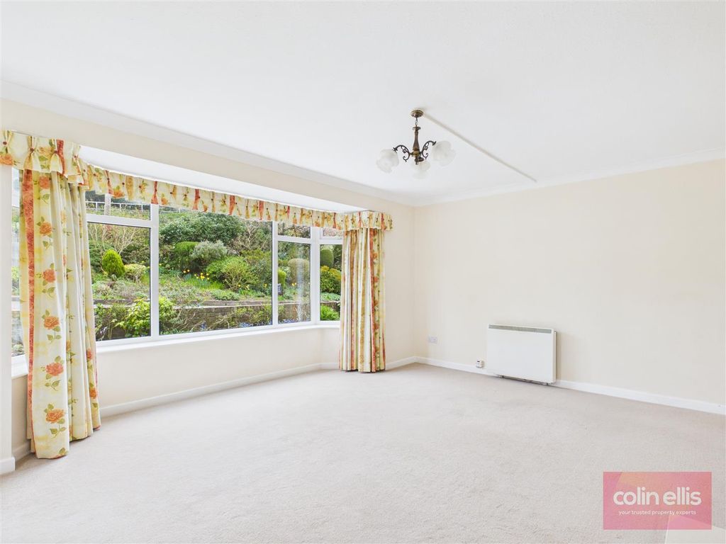 Property photo 2 of 12 Cam05075G0-Pr0320-Still006.Jpg