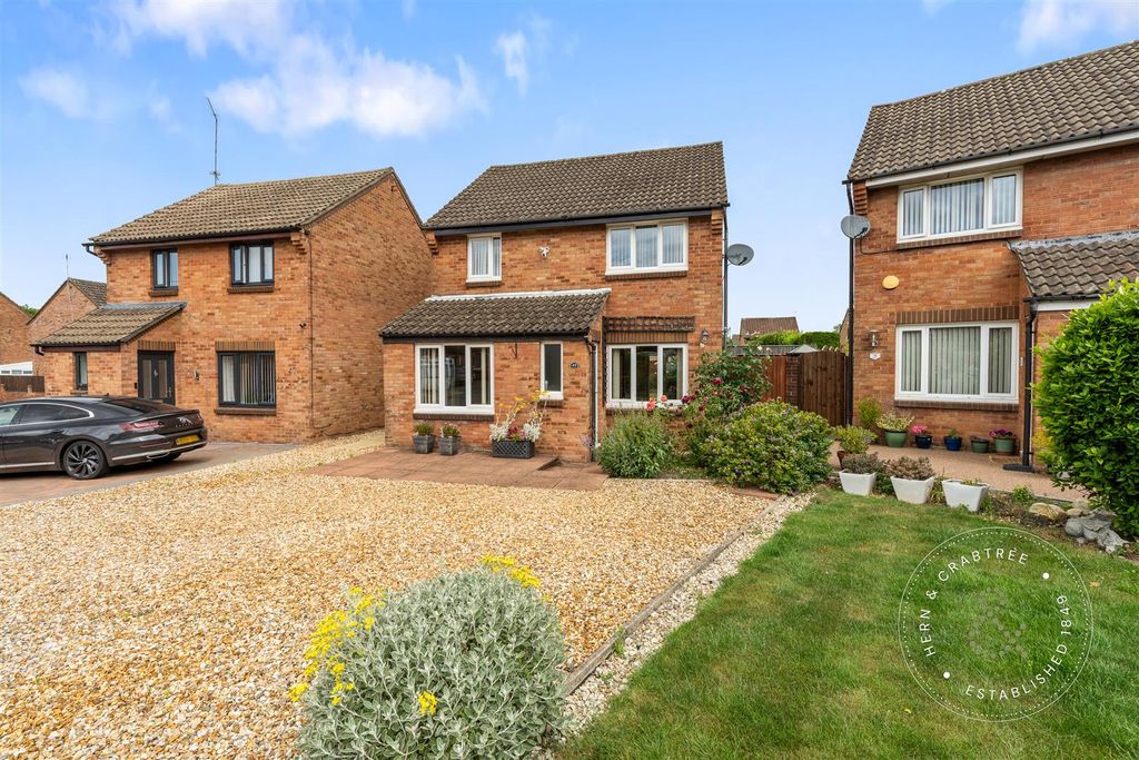 Property photo 1 of 31 Althorp Drive, Penarth (25).Jpg
