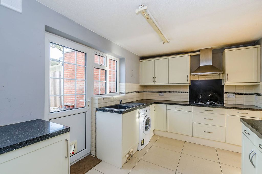 Property photo 1 of 3