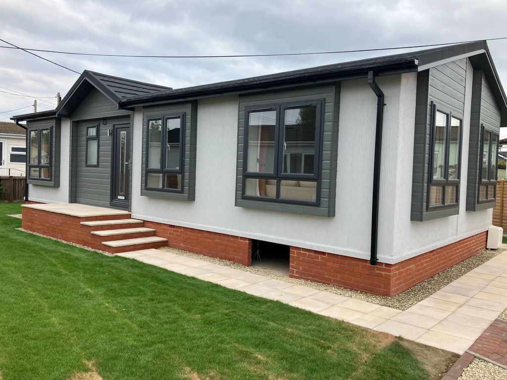 Property photo 2 of 12