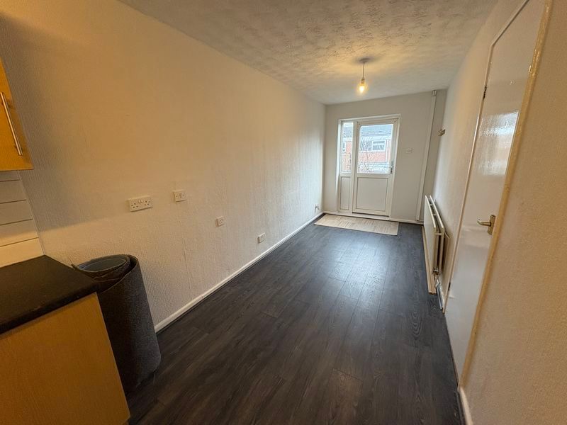 Property photo 3 of 15 Photo 13