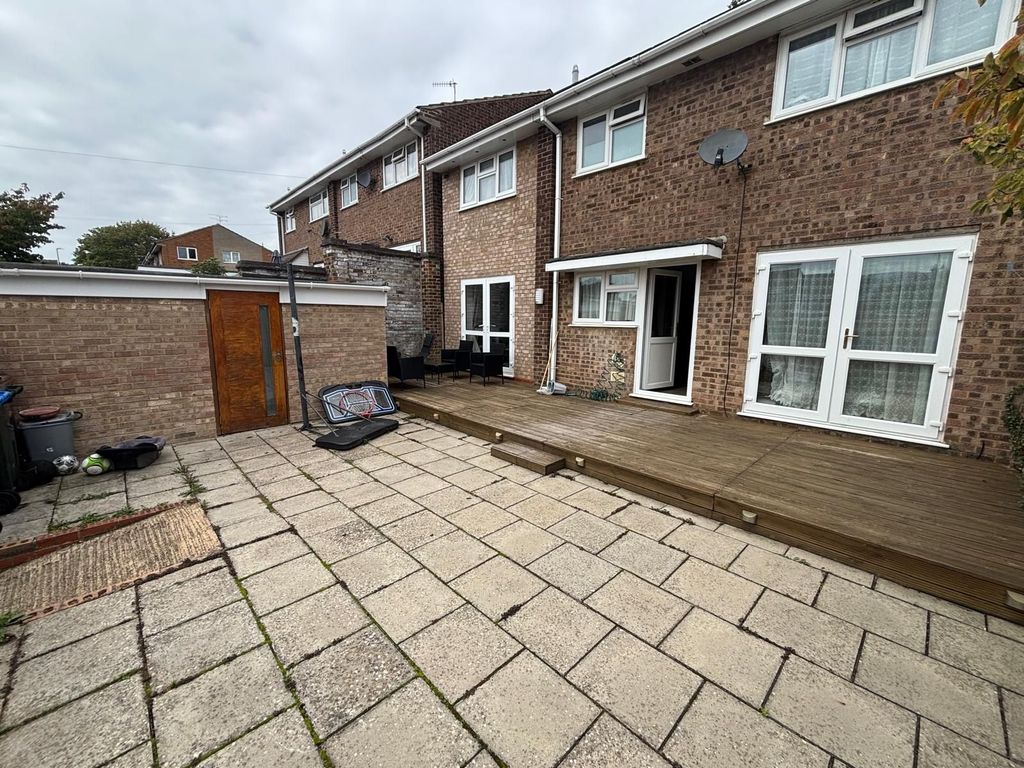 Property photo 2 of 13