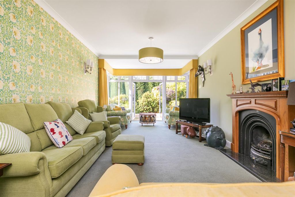 Property photo 2 of 43 The White House