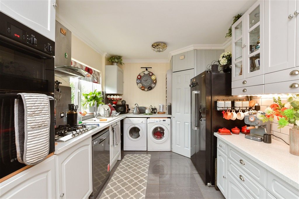 Property photo 2 of 22 Kitchen