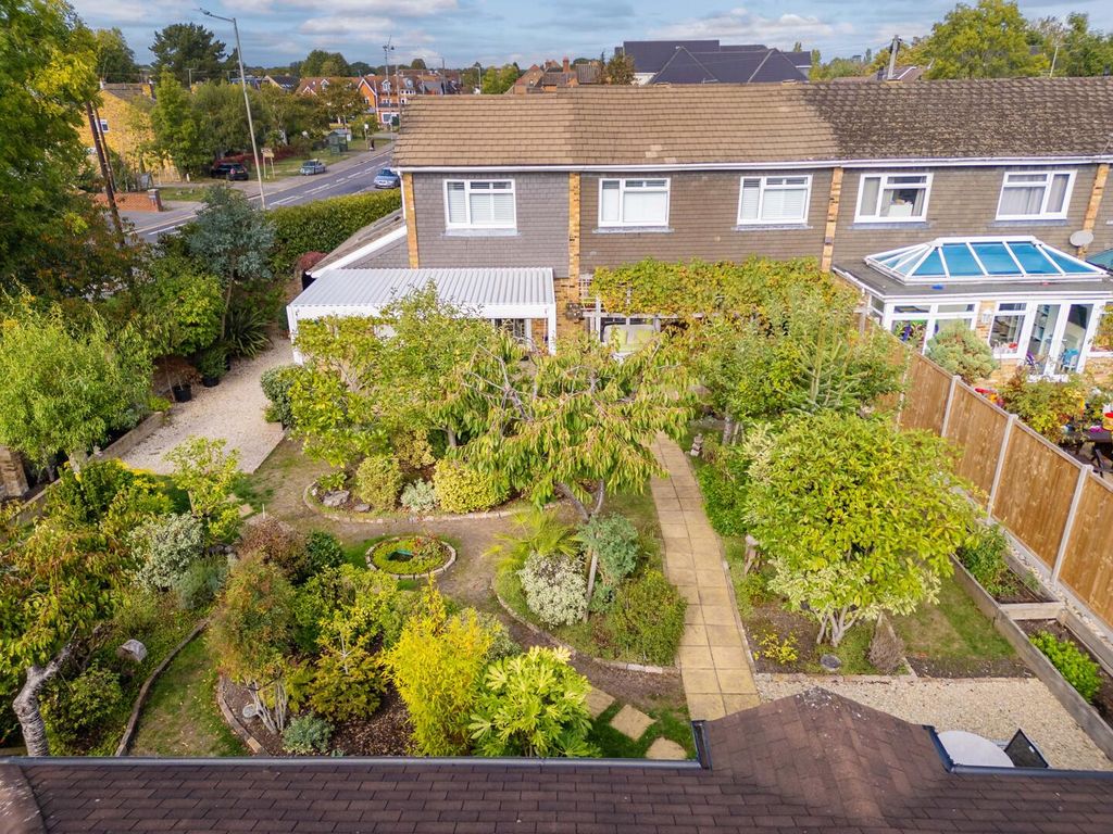 Property photo 2 of 27 Rear Garden