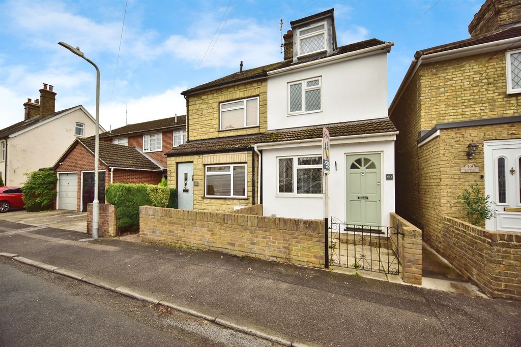 Property photo 2 of 17