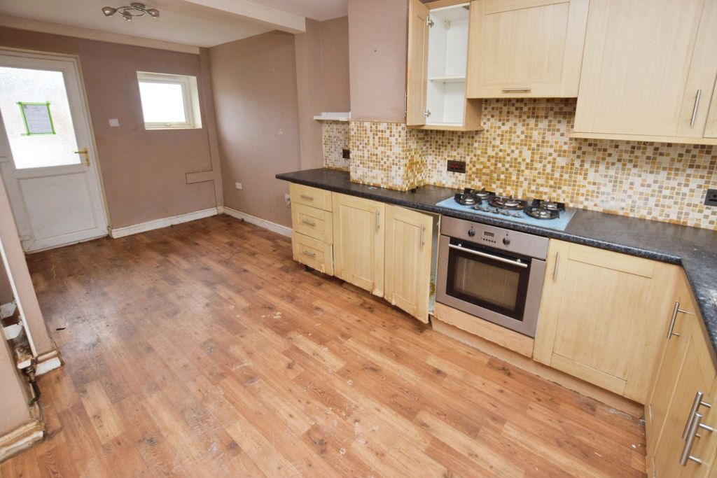 Property photo 3 of 9