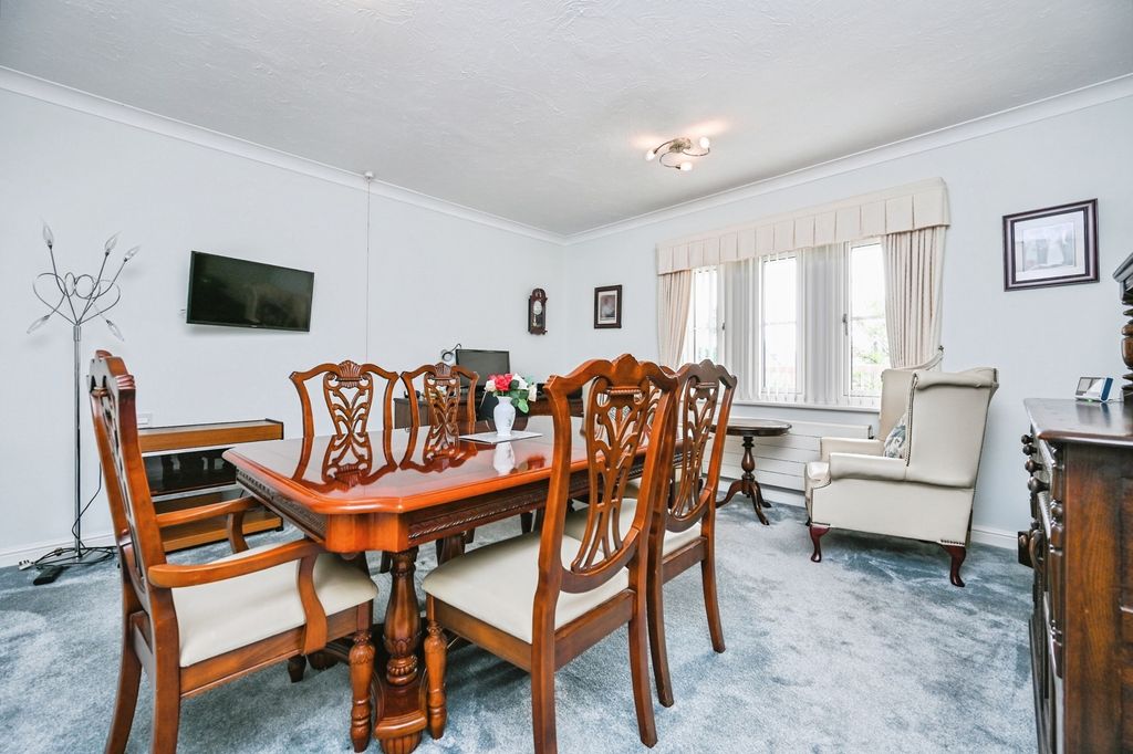 Property photo 3 of 18 Pbox-Img.Jpg