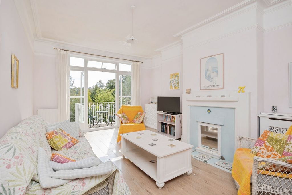 Property photo 2 of 20 Pbox-Img.Jpg