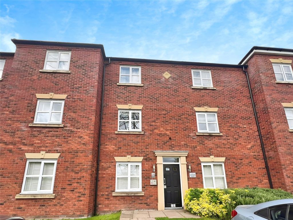 Property photo 2 of 12 Front