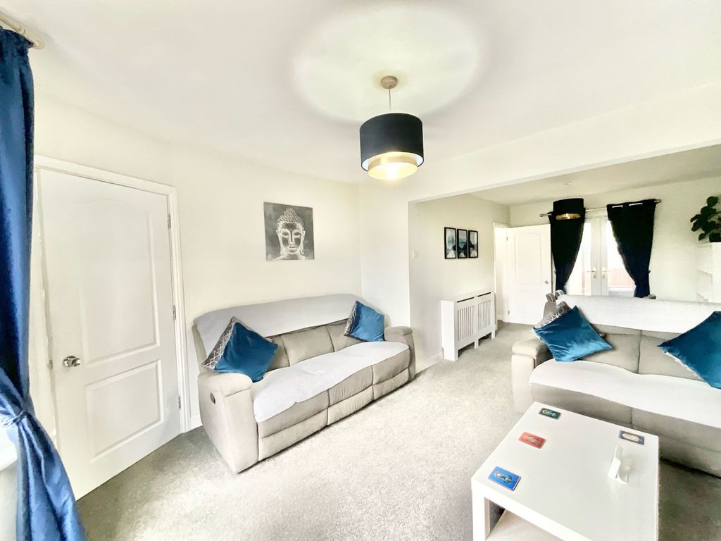 Property photo 3 of 28