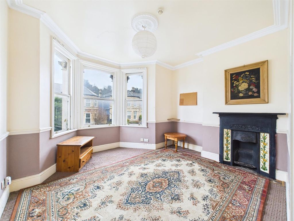 Property photo 2 of 18 2 - Block Of 5 Flats.Jpg