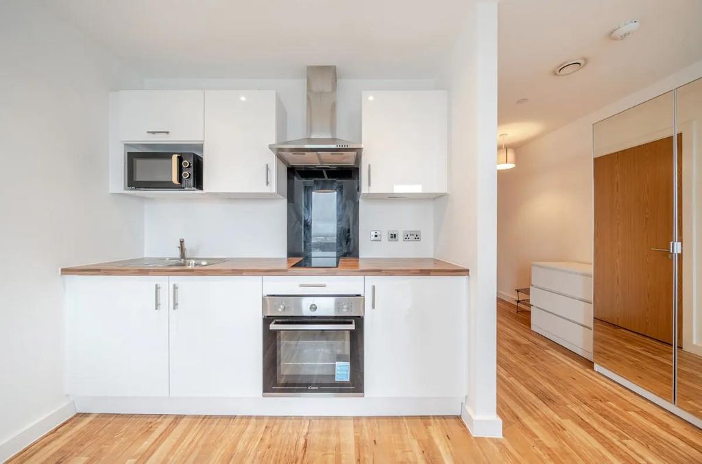 Property photo 1 of 3 8355Dca733Ad3Caca77F10d3207A718434077Ed3.Png