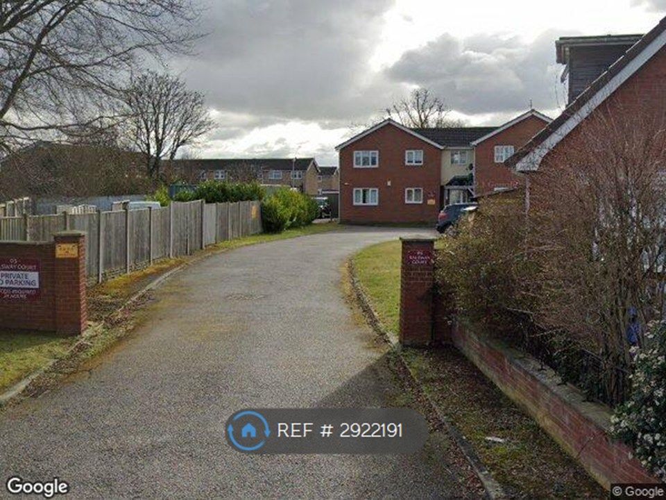 Property photo 2 of 14 Private Driveway