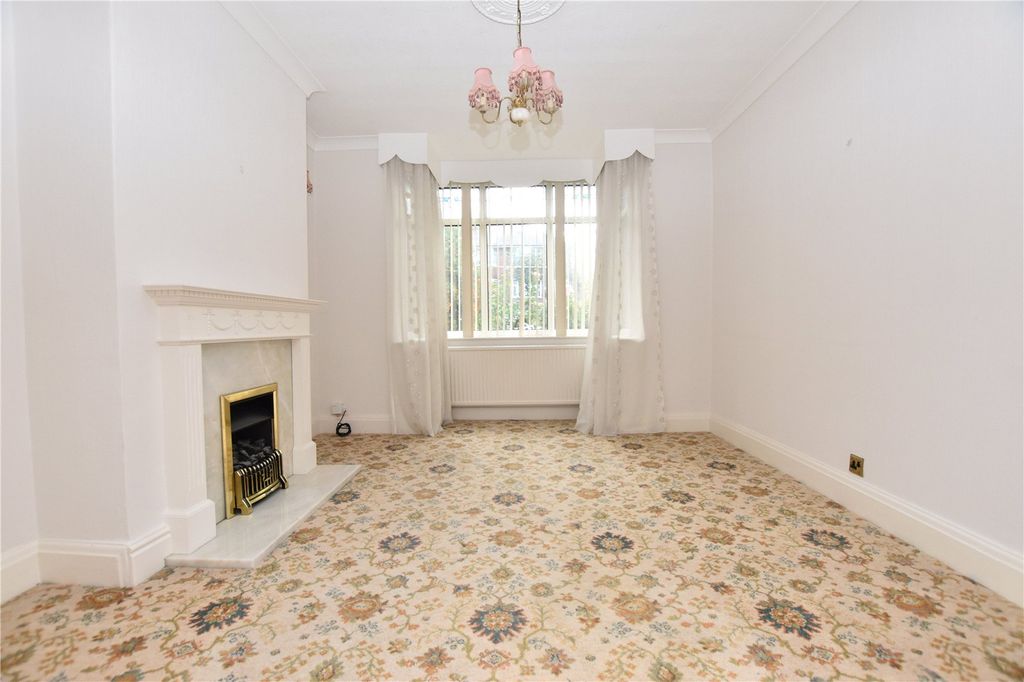 Property photo 2 of 20 Picture No. 09